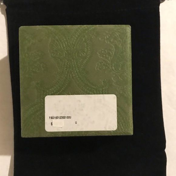 Authentic Gucci Trademark Logo .925 Sterling Silver Round Stud Earrings - Picture 12 of 15